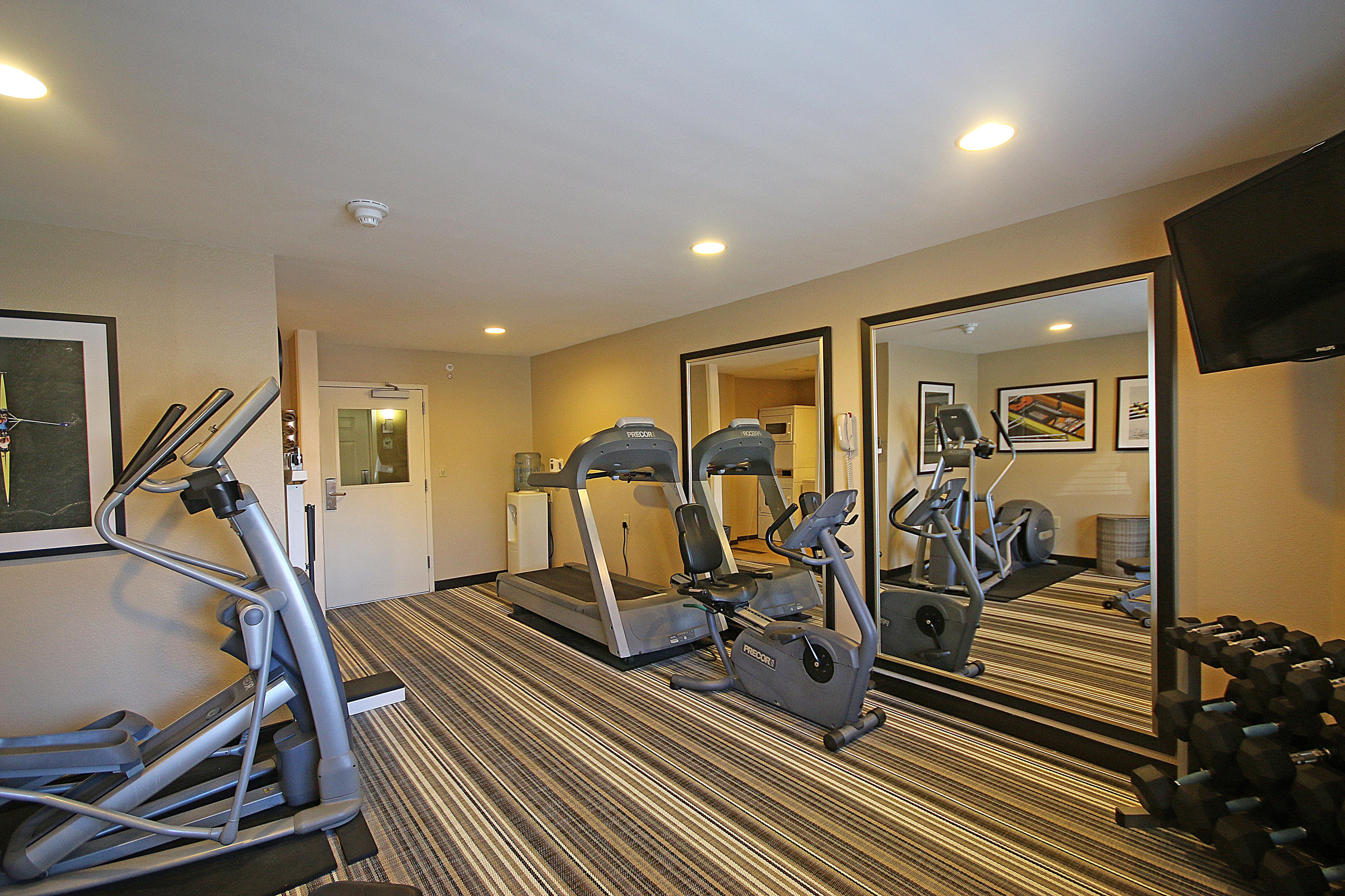 Candlewood Suites Newport News-Yorktown By Ihg Екстер'єр фото