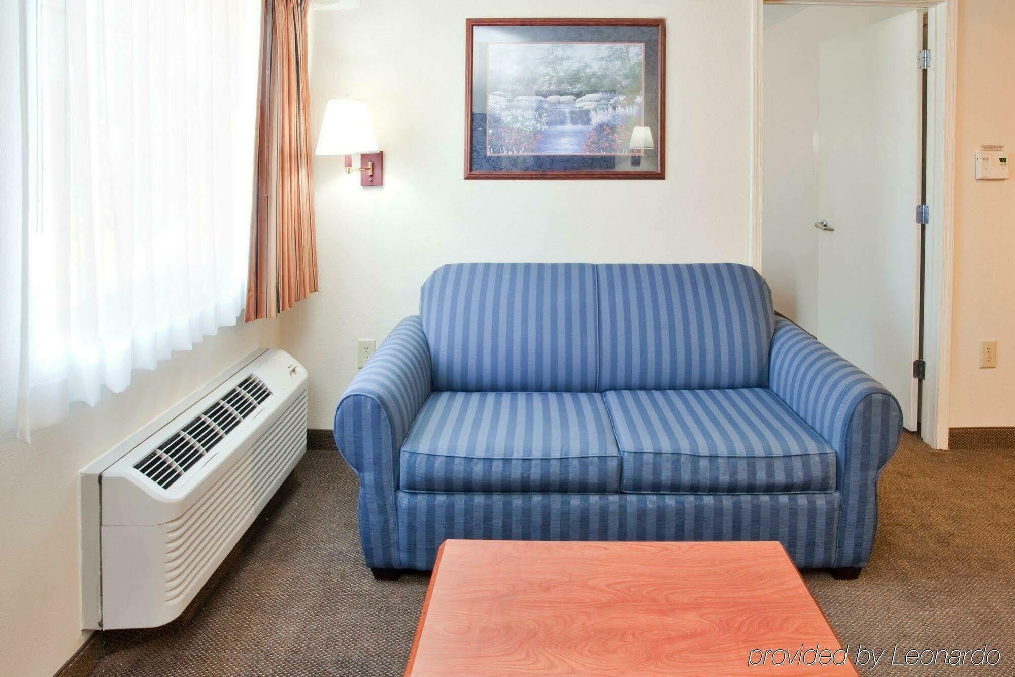 Candlewood Suites Newport News-Yorktown By Ihg Екстер'єр фото